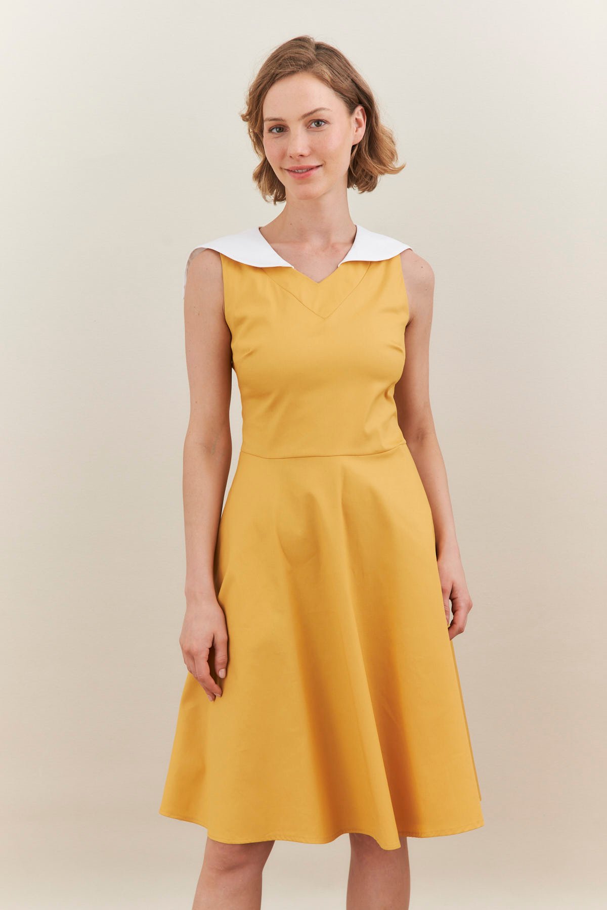 שמלת סיילור בצבע צהוב