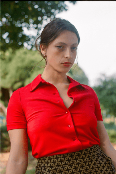 חולצת סנדי בצבע אדום