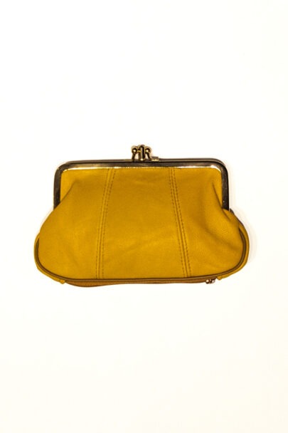 ארנק ויקי בצבע חרדל