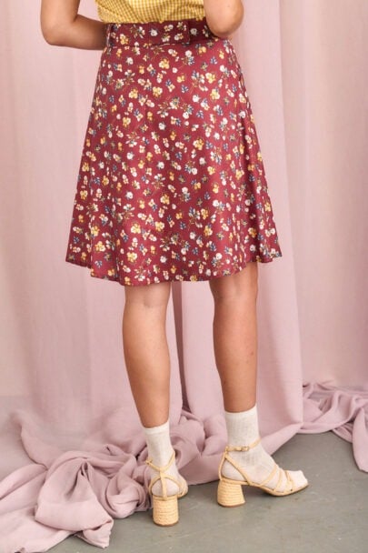 חצאית ריימונד בצבע בריק פרחים