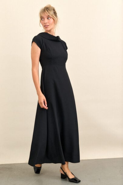 שמלת קתרין בצבע שחור