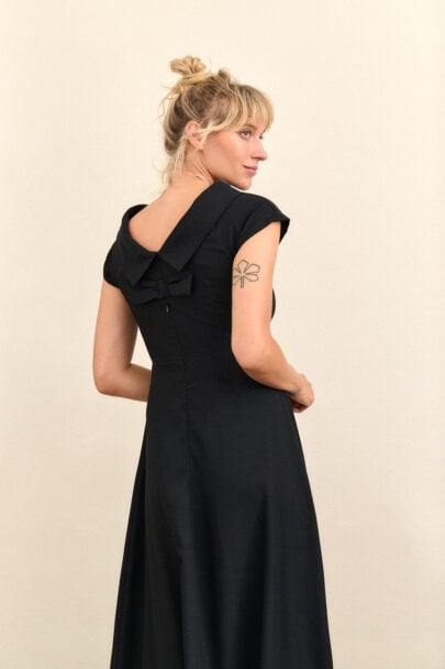 שמלת קתרין בצבע שחור