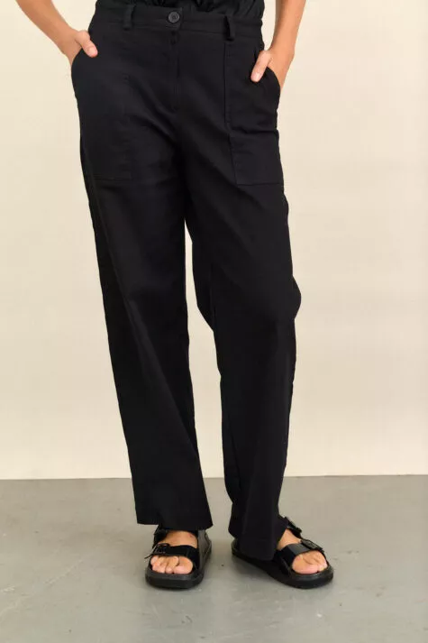 חולצת אביגיל שחור מכנסי פיטר שחור (9)