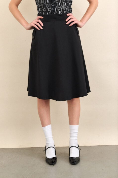 חולצת דניאל שחור רקמה חצאית סוזי שחור (15)