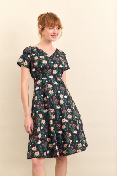 שמלת עידה בצבע פרחי שדה