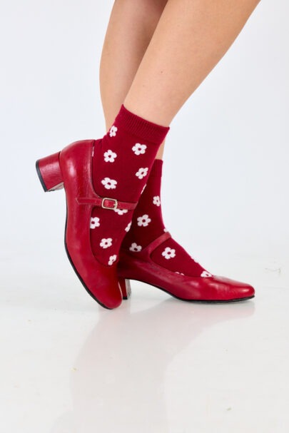 גרביים בצבע בורדו פרחים